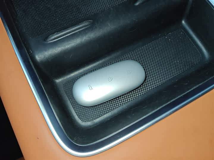 Фото 9 - LiXiang L8