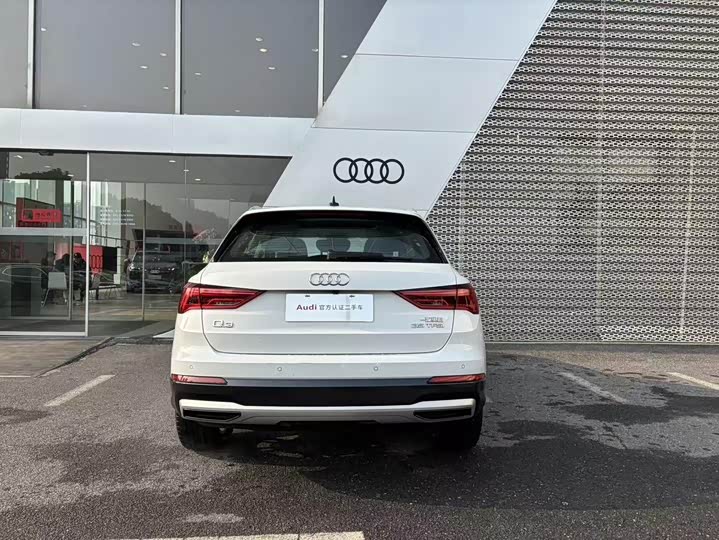 Фото 4 - Audi Q3