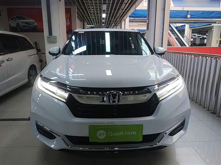 Фото 3 - Honda Avancier