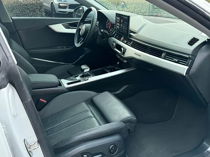 Фото 9 - Audi A5