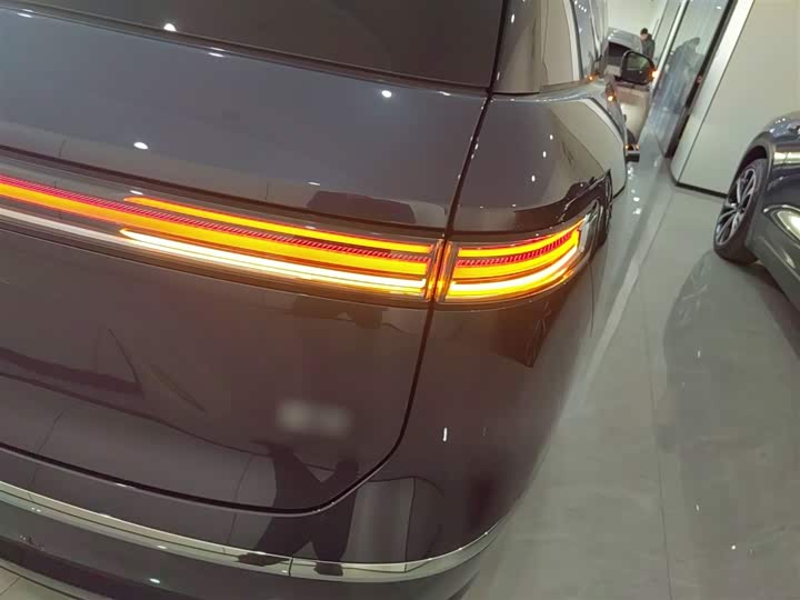 Фото 8 - Nio ES8