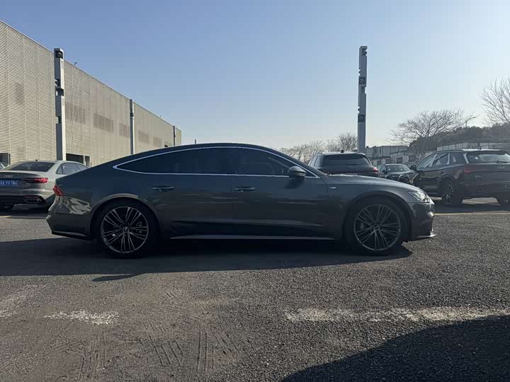 Фото 4 - Audi A7