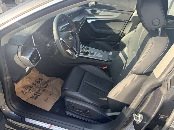 Фото 9 - Audi A7