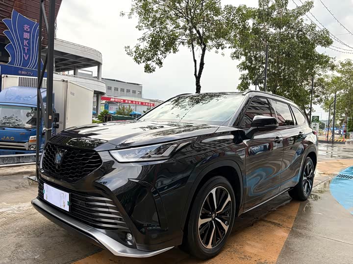 Фото 1 - Toyota Crown Kluger