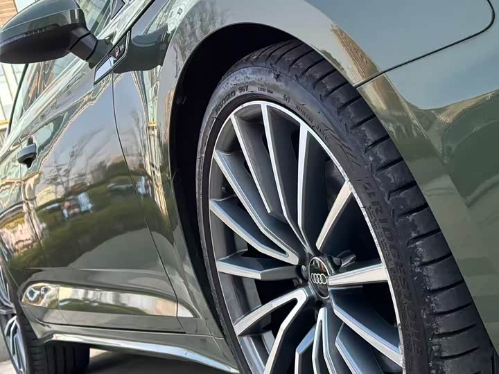 Фото 8 - Audi A5