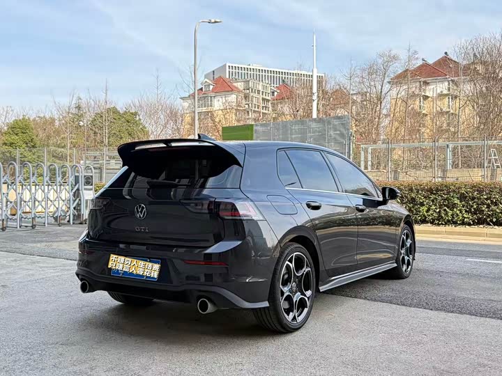 Фото 4 - Volkswagen Golf GTI