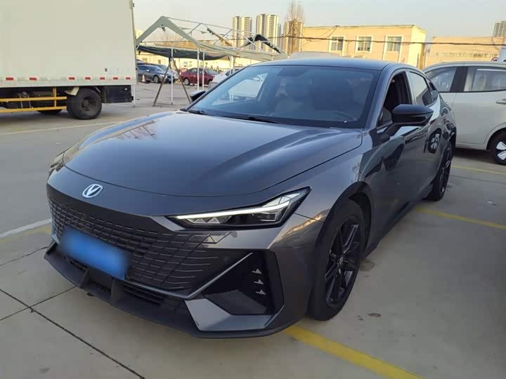 Фото 1 - Changan UNI-V