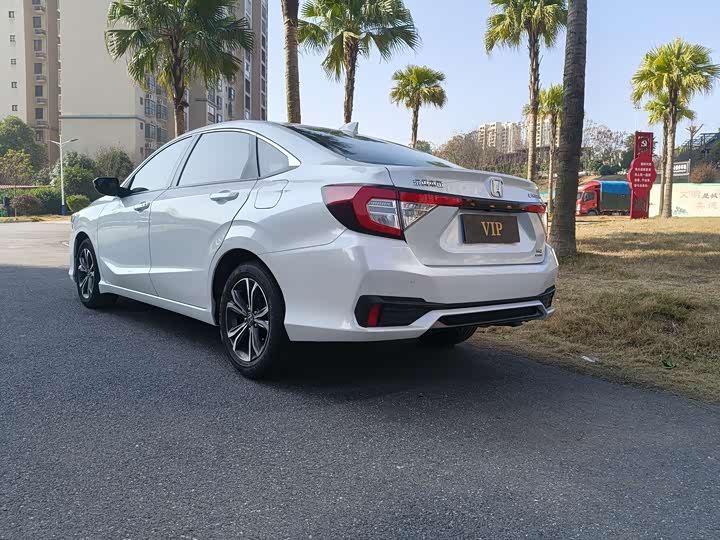 Фото 7 - Honda Envix