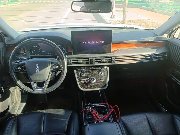 Фото 8 - Lincoln Corsair