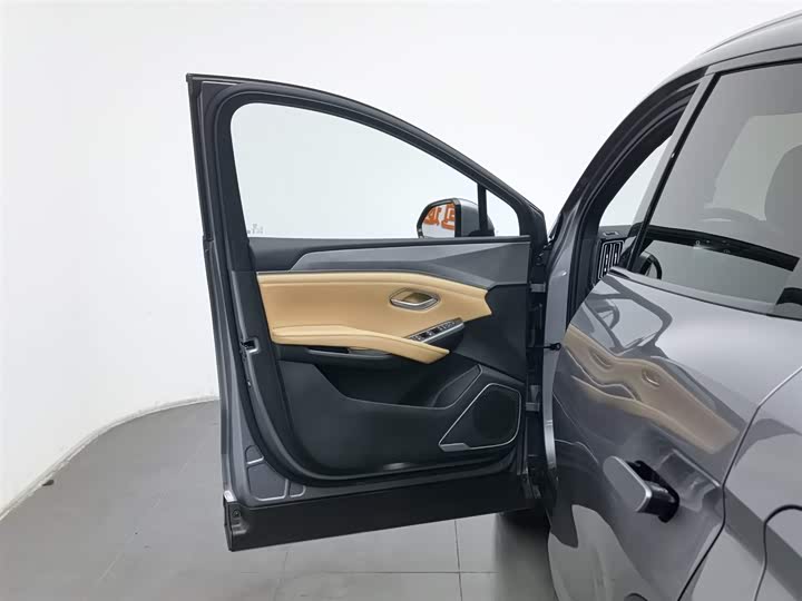 Фото 8 - BYD Song L DM-i Hybrid