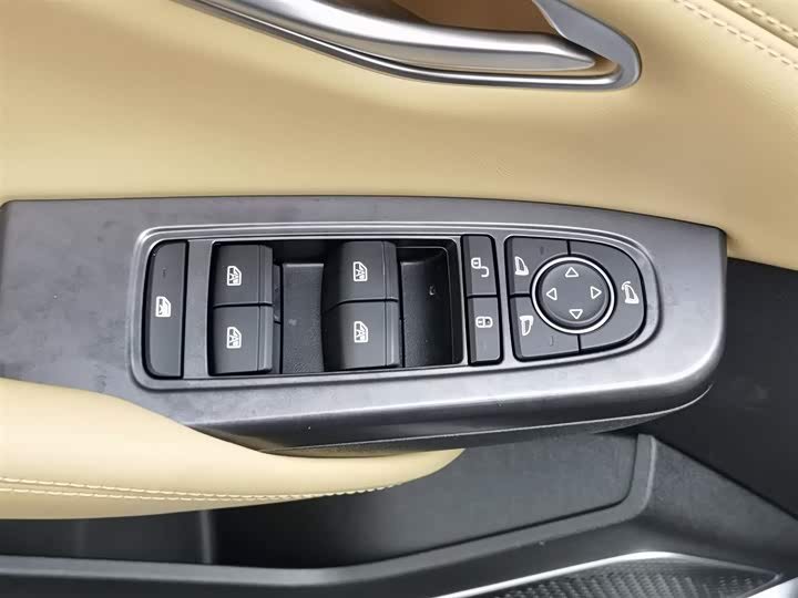 Фото 9 - BYD Song L DM-i Hybrid