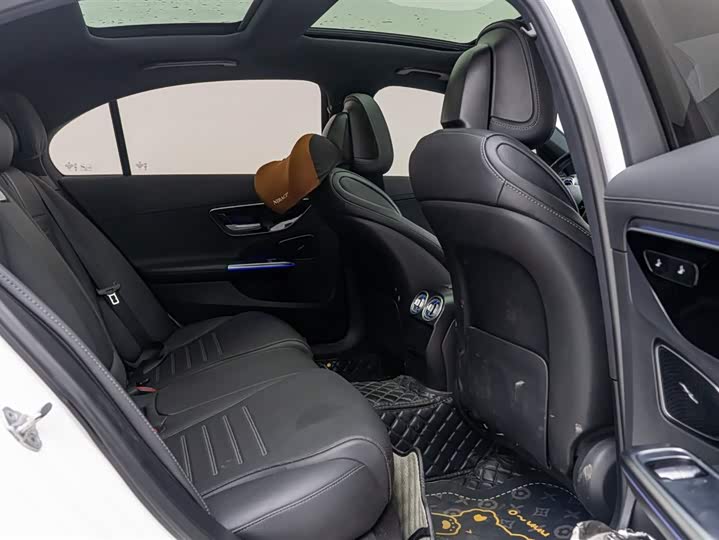 Фото 4 - Mercedes-Benz C-Class