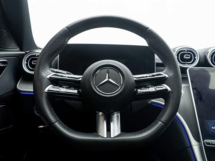 Фото 8 - Mercedes-Benz C-Class
