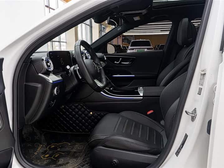 Фото 9 - Mercedes-Benz C-Class