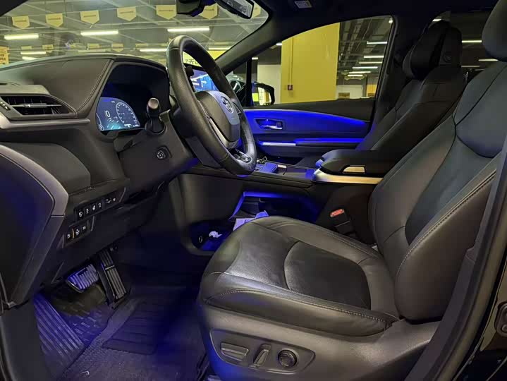 Фото 4 - Toyota Sienna