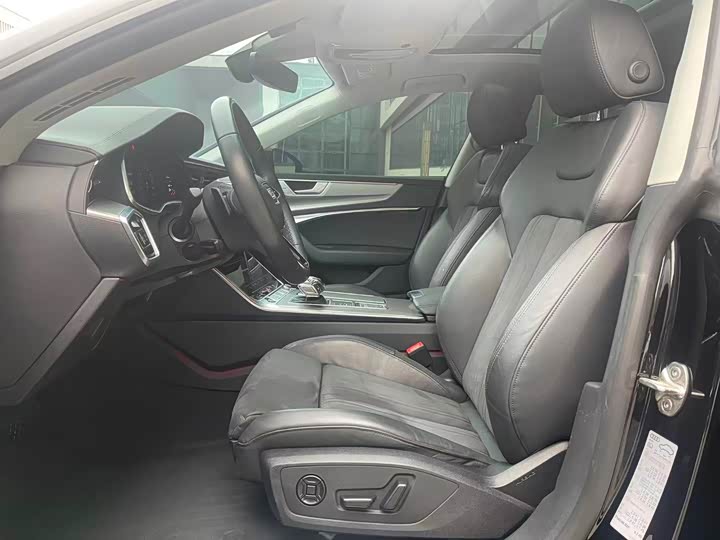 Фото 5 - Audi A7