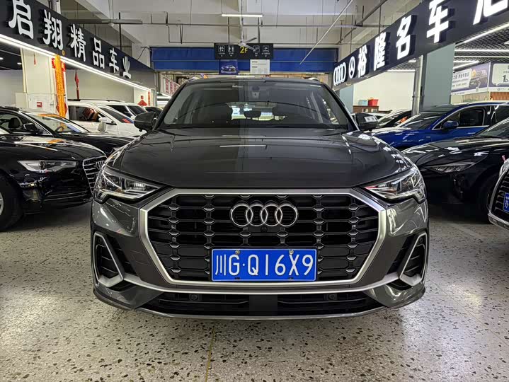 Фото 2 - Audi Q3