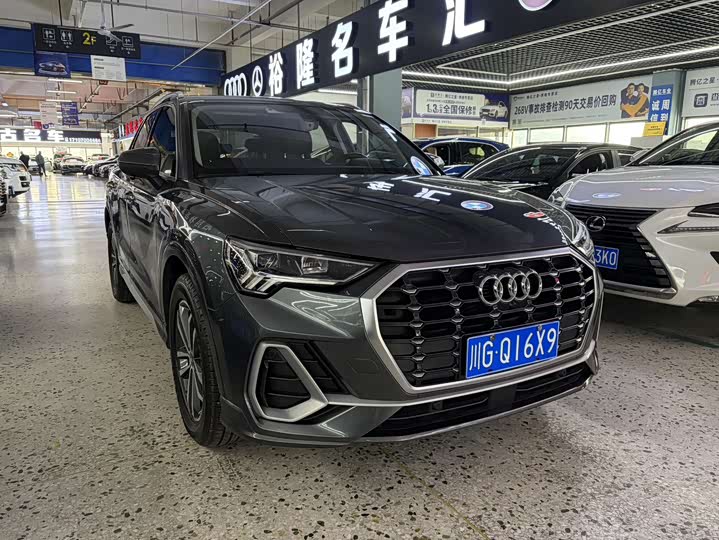 Фото 3 - Audi Q3