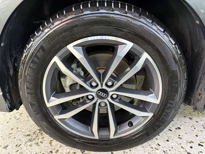 Фото 4 - Audi Q3