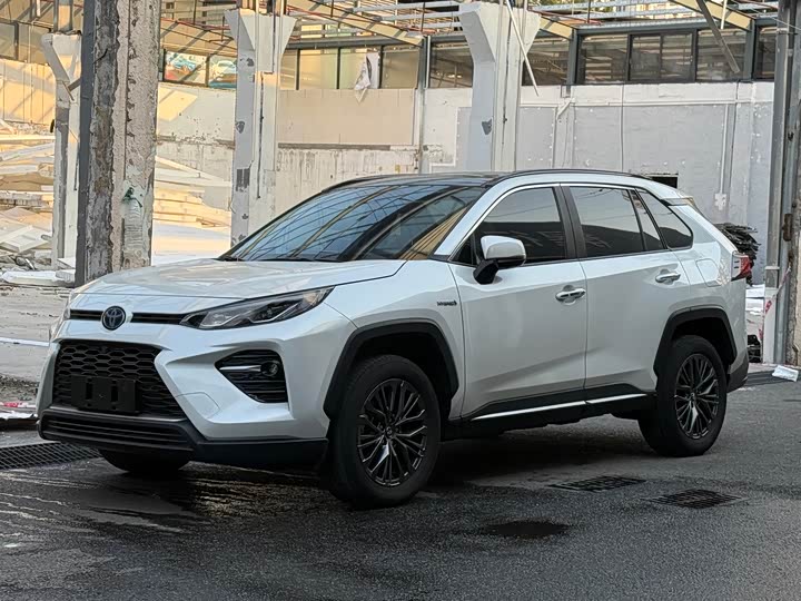 Фото 2 - Toyota Wildlander