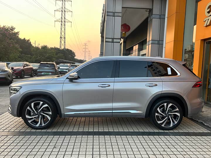 Фото 8 - Geely Monjaro