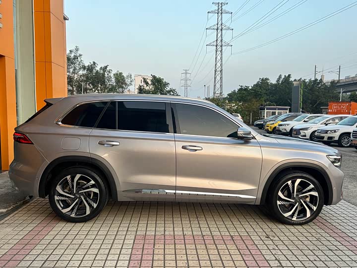 Фото 9 - Geely Monjaro