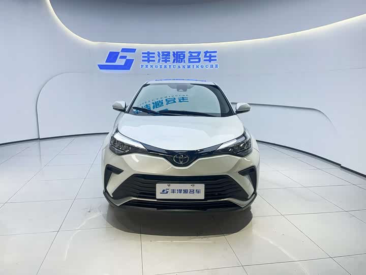 Фото 2 - Toyota Izoa