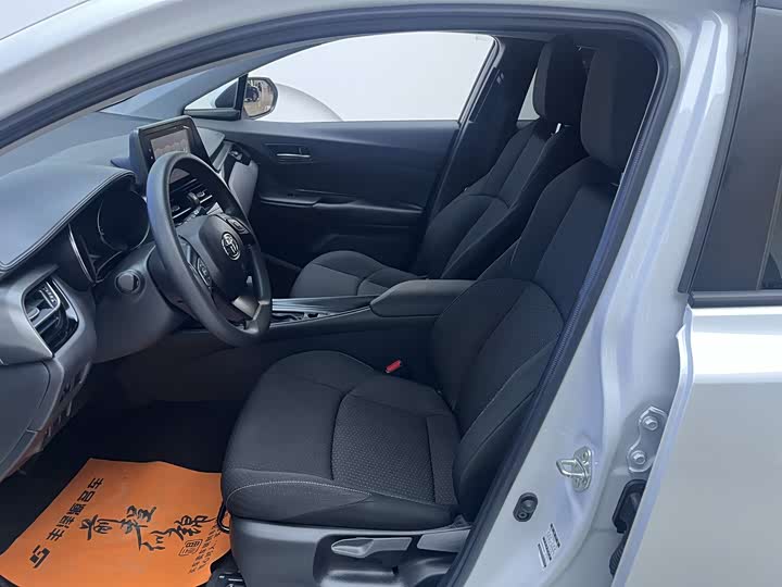 Фото 7 - Toyota Izoa