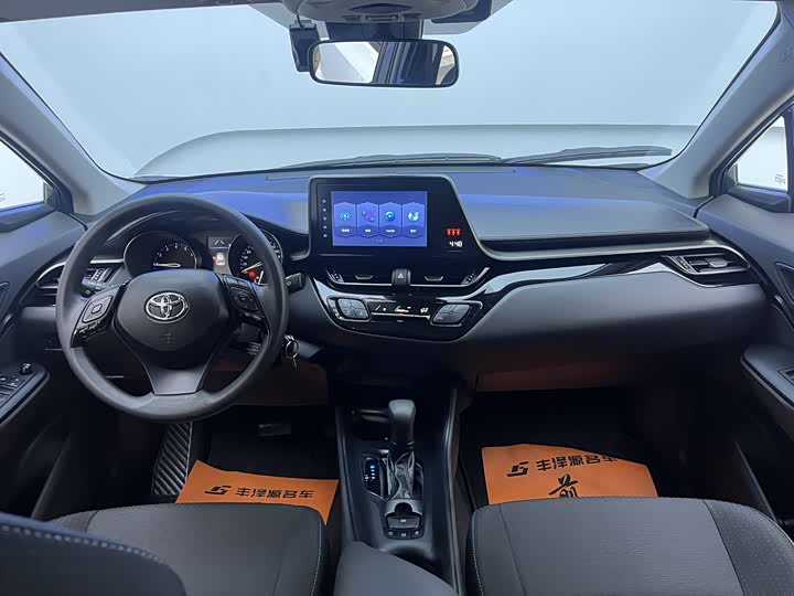 Фото 9 - Toyota Izoa