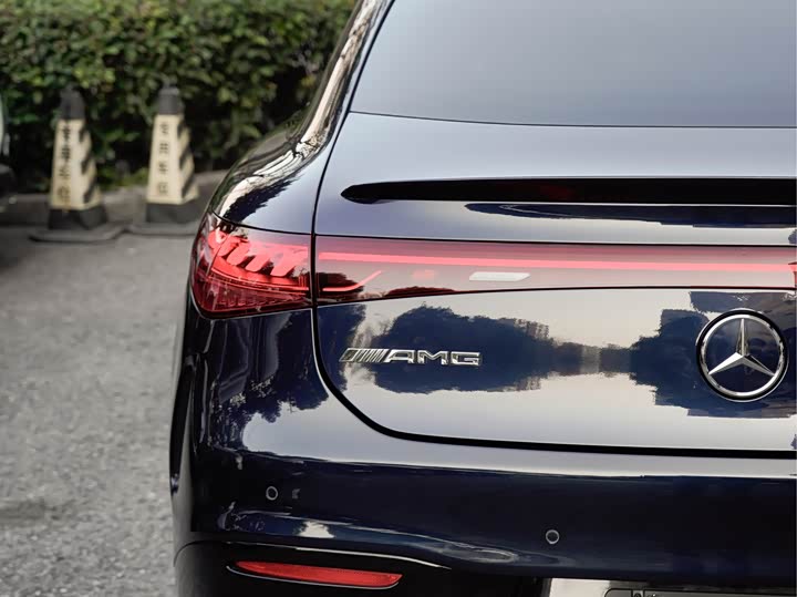 Фото 8 - Mercedes-Benz EQS AMG