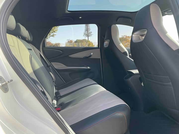 Фото 8 - BYD Dolphin