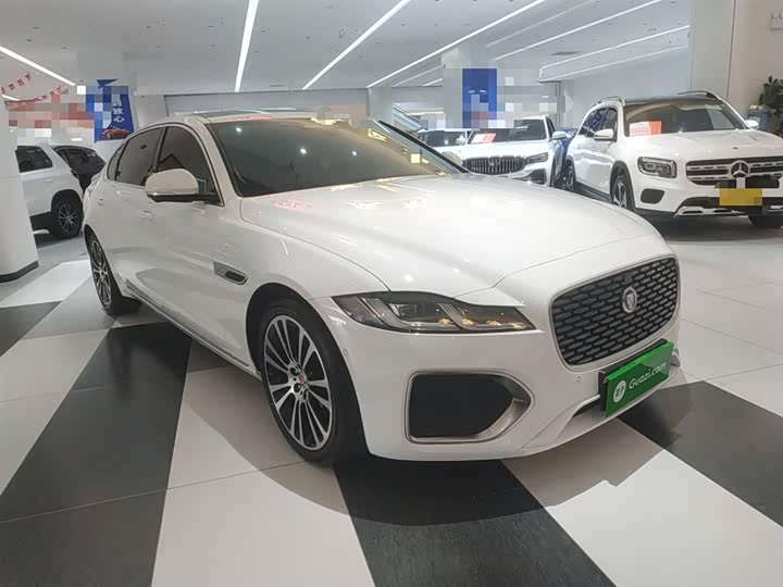 Фото 4 - Jaguar XF L