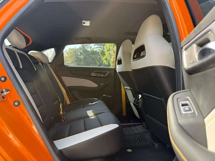 Фото 9 - MG Motor 6