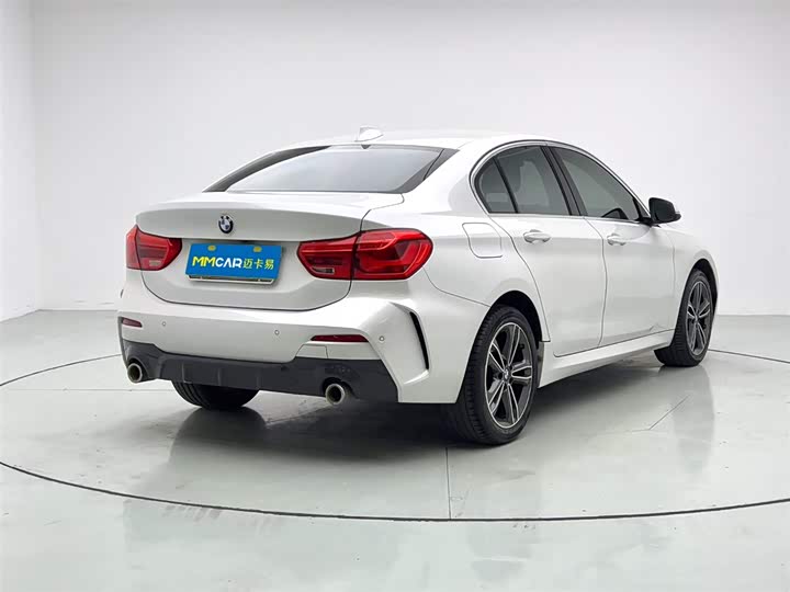 Фото 6 - BMW 1 Series