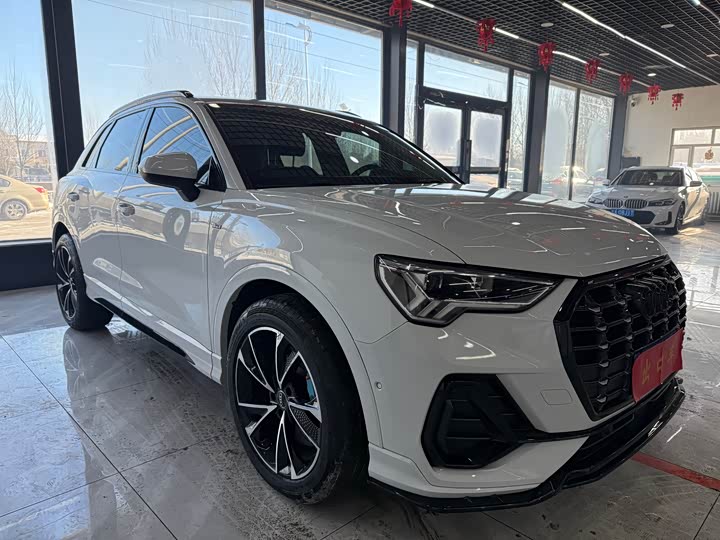 Фото 3 - Audi Q3