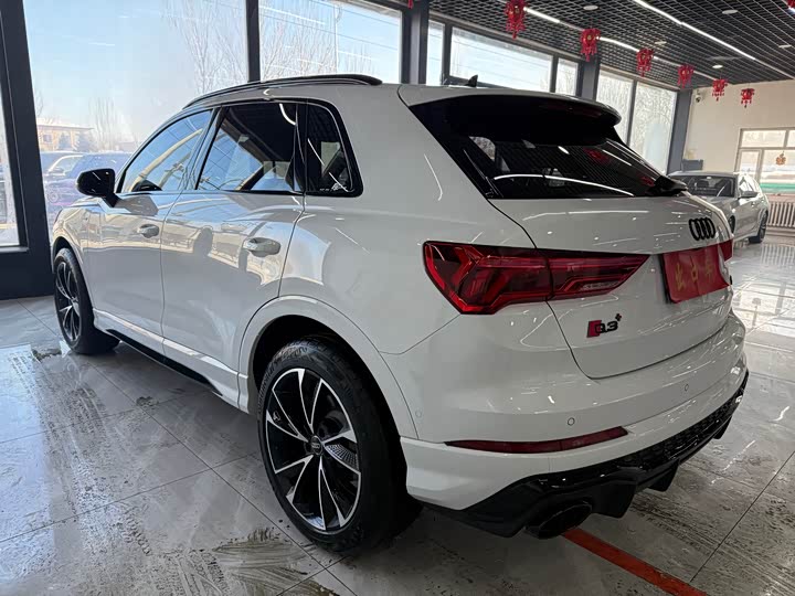 Фото 6 - Audi Q3