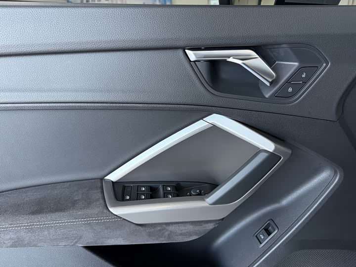 Фото 7 - Audi Q3