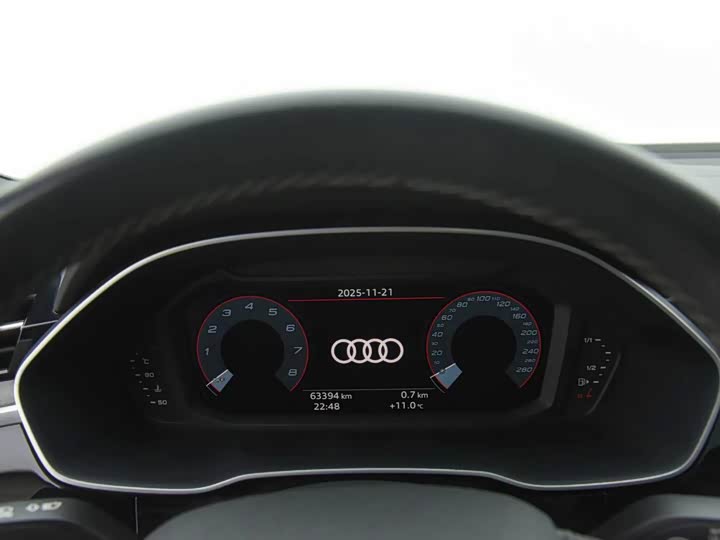 Фото 6 - Audi Q3