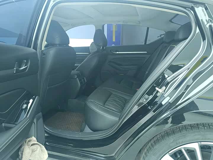 Фото 5 - Nissan Teana