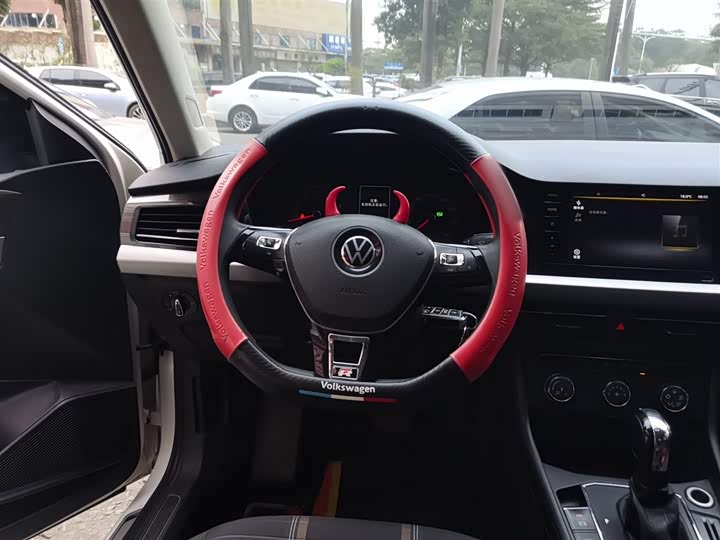 Фото 3 - Volkswagen Lavida