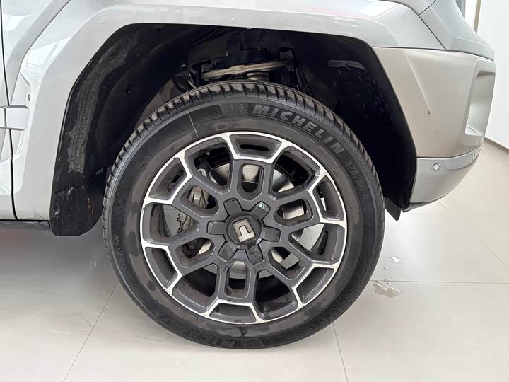 Фото 7 - Tank 700 Hybrid