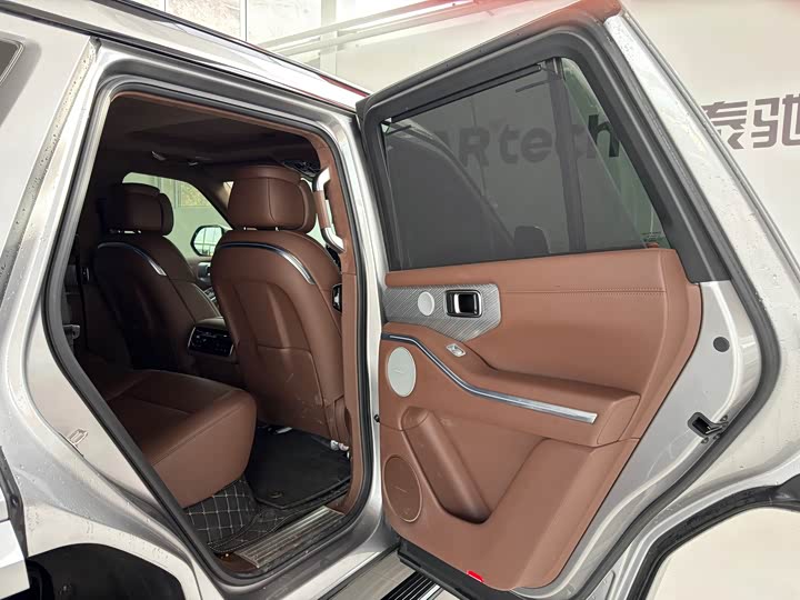 Фото 9 - Tank 700 Hybrid