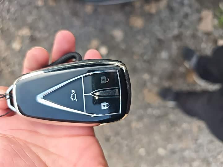 Фото 9 - Changan Oshan X5