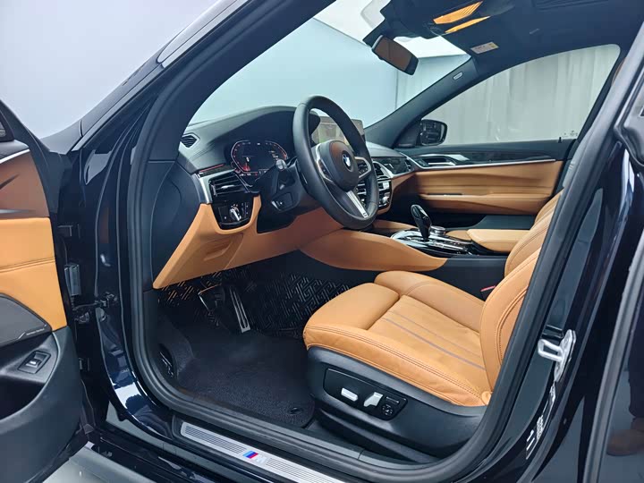 Фото 4 - BMW 6 Series GT