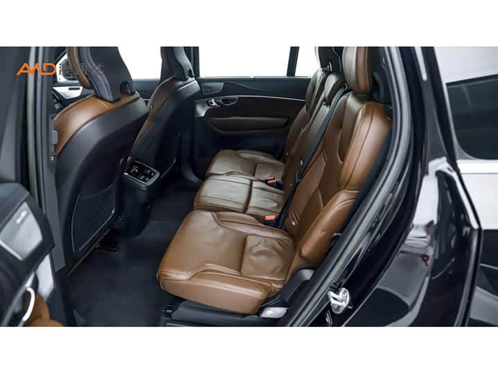 Фото 7 - Volvo XC90