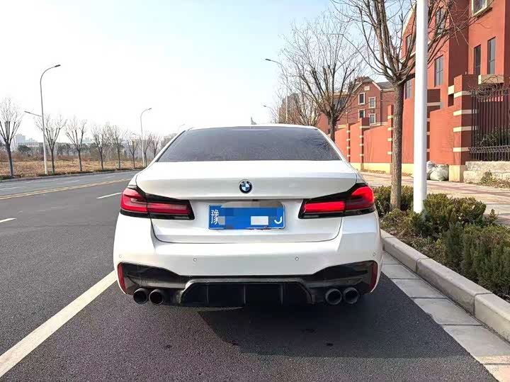 Фото 3 - BMW 5 Series