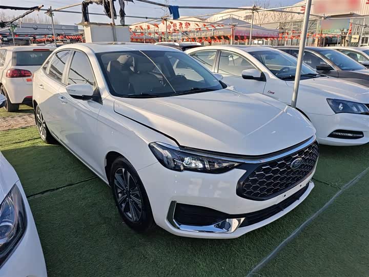 Фото 4 - Ford Escort