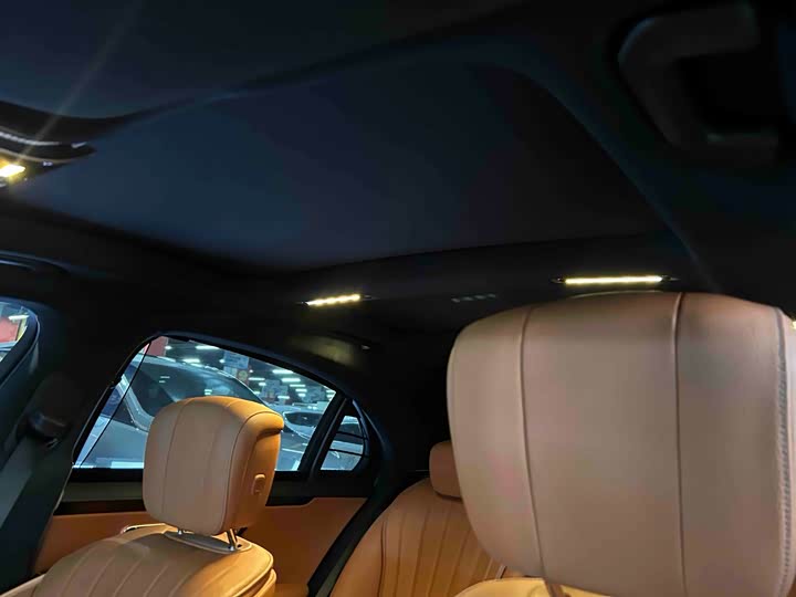 Фото 6 - Mercedes-Benz S-Class