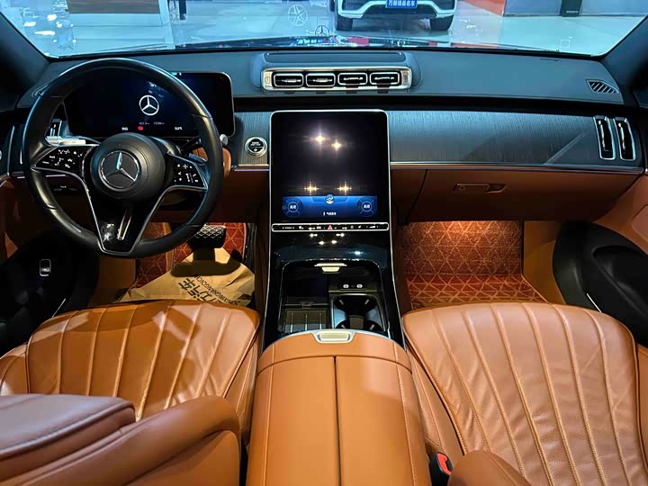 Фото 9 - Mercedes-Benz S-Class