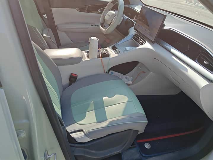 Фото 8 - Geely Galaxy Geome